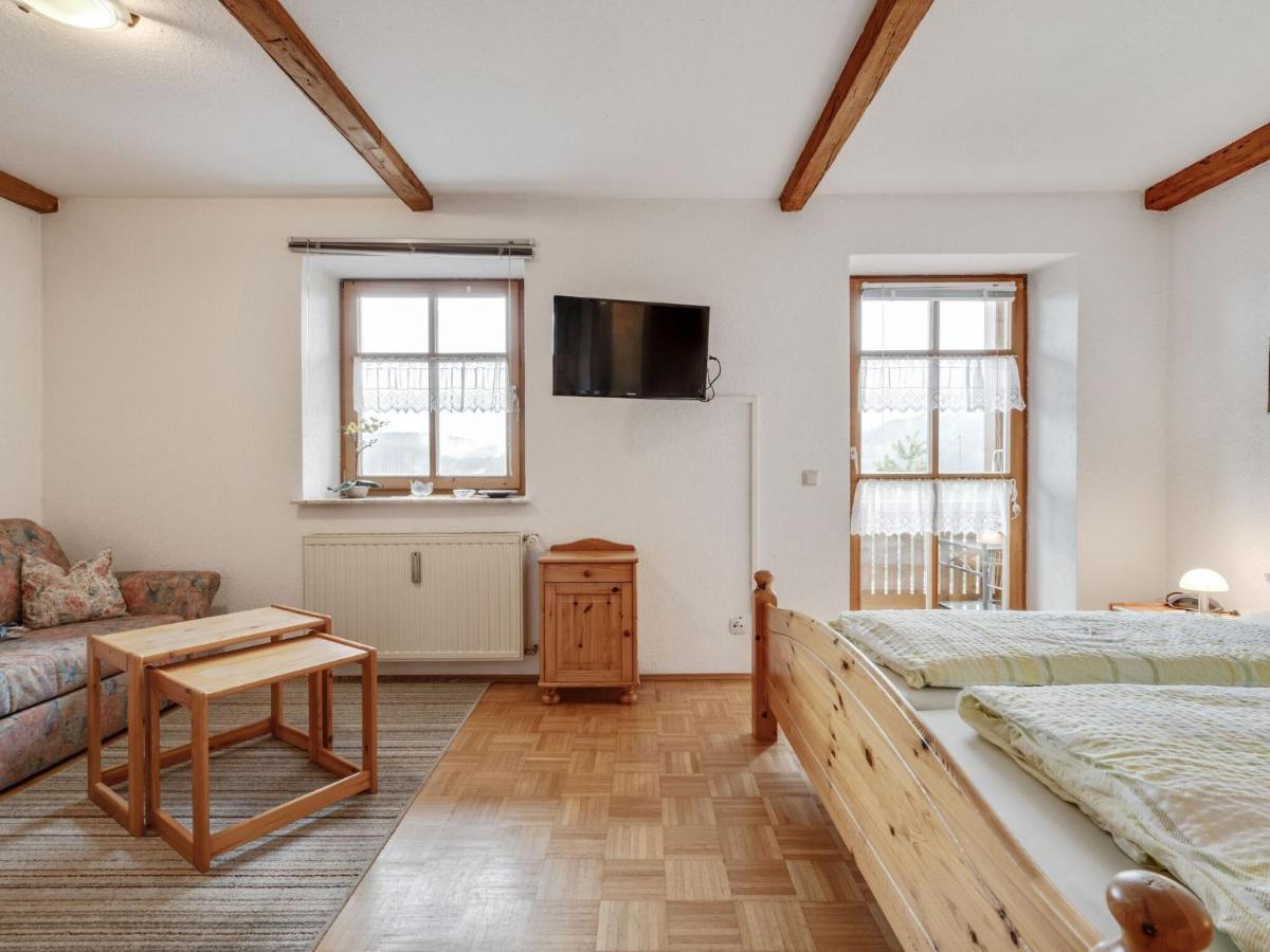 Lovely Apartment in Schwarzenbach with Sauna Zimmer foto